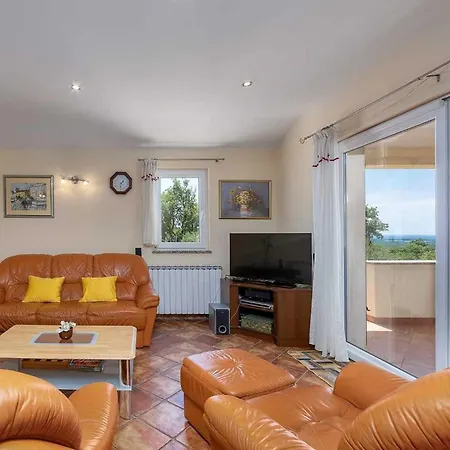 Casa Nono Labinzi Hébergement de vacances *